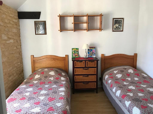 Photo de L 'Arche: Gîte - Chambres d'hôtes à la campagne, avec piscine, idéal randonnés, proche Sarlat et Grottes de Lascaux, Dordogne à Proissans (24200)