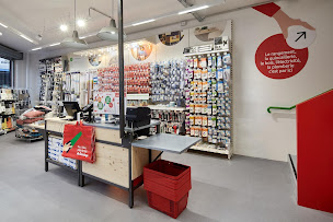 Photo n°1 de Mr.Bricolage Paris Ornano à Paris (Magasin d'outillage)