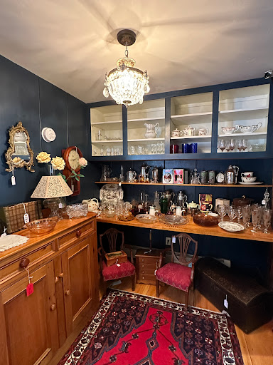 Evie's Downtown Gallery - United States