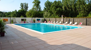 Photo n°3 de Camping Le Soleil Des Bastides dans le Tarn à Cahuzac-sur-Vère (Piscine)