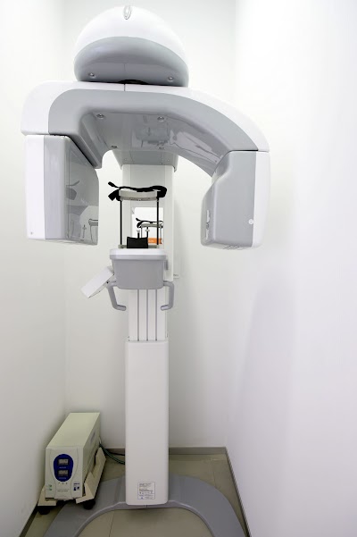 Photos of Dental and Maxillofacial Clinic Navarro Mart&iacute;nez