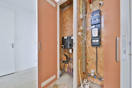 UNIVERSAL Electrical Contractors - Visual