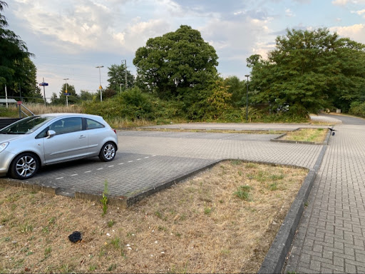 Parkplatz Bahnhof Mehrhoog Gleis 1