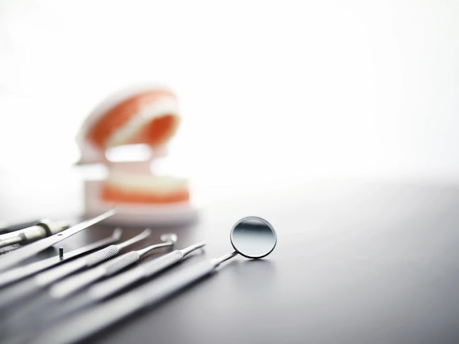 Δούσμανη 20Β, Γλυφάδα 166 75