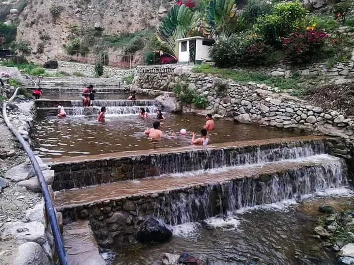 Posada Begonias - Huarmey - Ancash - PERÚ