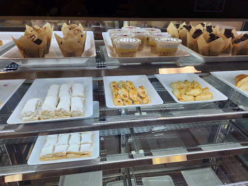 Mom & Son Bakery - Thumbnail