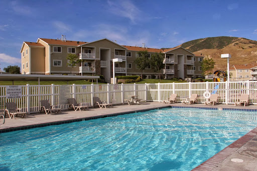 Elk Run Apartments