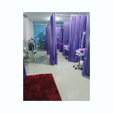 Dr. Lee Medical Aesthetic Clinic, Author: Syaila Almya