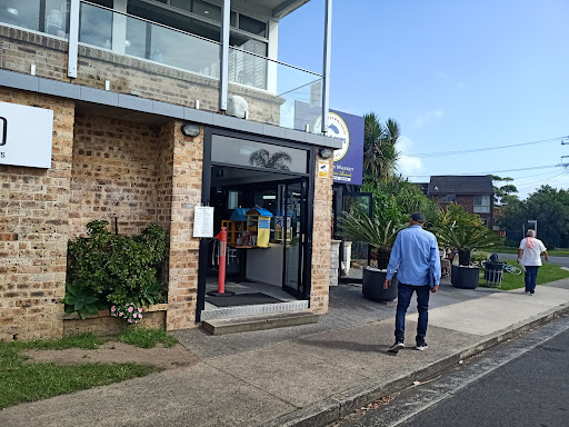 Pelican Rocks Seafood Restaurant & Cafe - Thumbnail