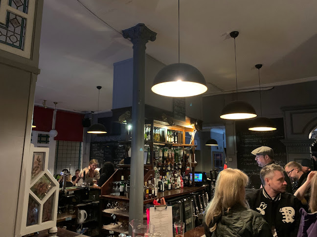 Comments and reviews of Northcote Arms E11