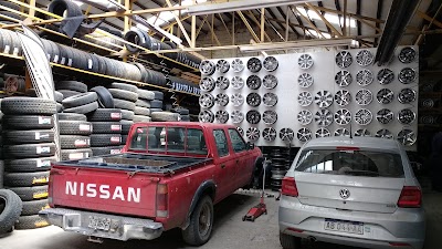 Photos of Sobre Ruedas tire shop