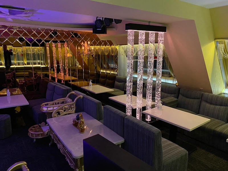 【クリスタルラウンジ】 神戸三ノ宮 外国人ラウンジ