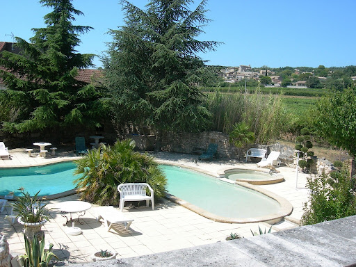 Photo de La maison de St Julien de Peyrolas à Saint-Julien-de-Peyrolas (30760)