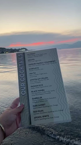 Opinii despre La Coast Beach Bar în Agios Konstantinos - Μπαρ