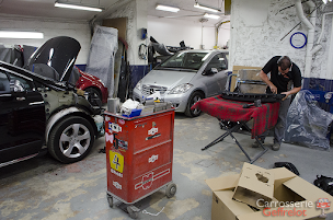 Photo n°15 de Carrosserie Yves Le Coz - Société Michel Geffrelot à Versailles (Garage automobile)