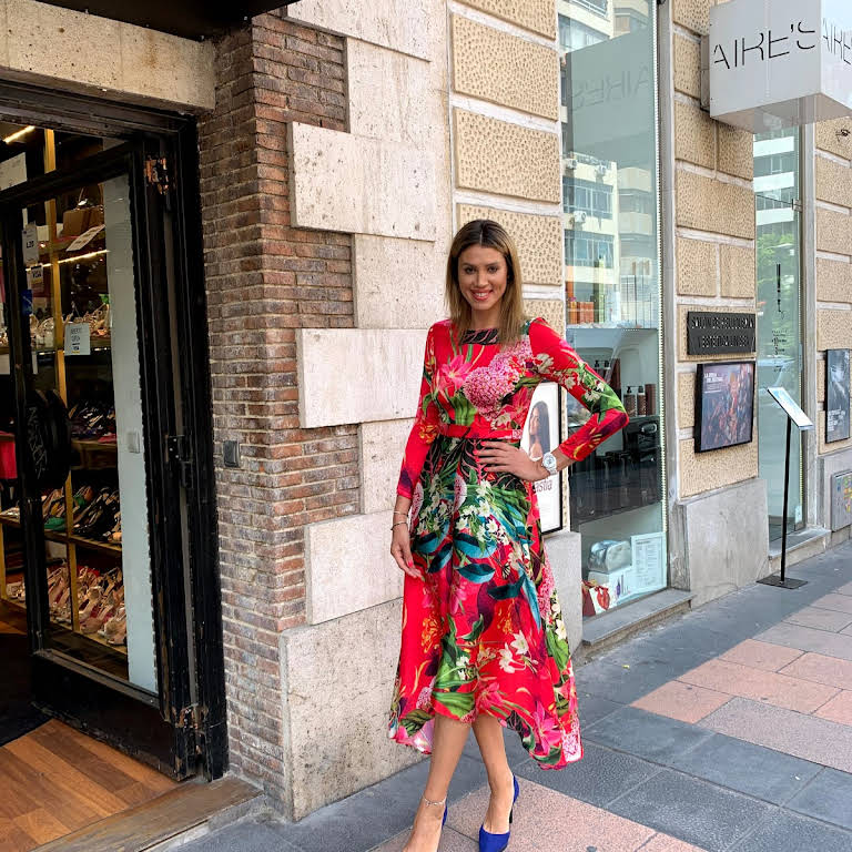 Preconcepción Política garrapata Toni Fernández Moda y Vestidos de Fiesta Mujer - Tienda De Alta Costura en  Madrid