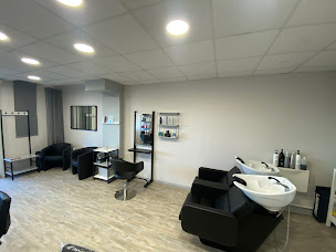 Photo n°20 de relook coiffure à Canet-en-Roussillon (Salon de coiffure)