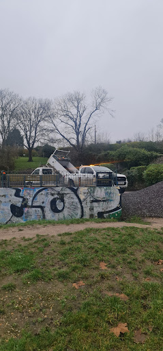 Saunders Park & Basketball Courts - Thumbnail