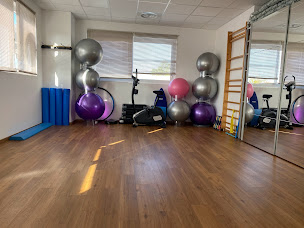 Photo n°15 de Raibaut Stéphanie Kiné et Ostéo en pelvi-périnéolologie, suivi pré/post partum, Pédiatrie, Sénologie, Pilates, Yoga prénatal à Carqueiranne (Studio Pilates)