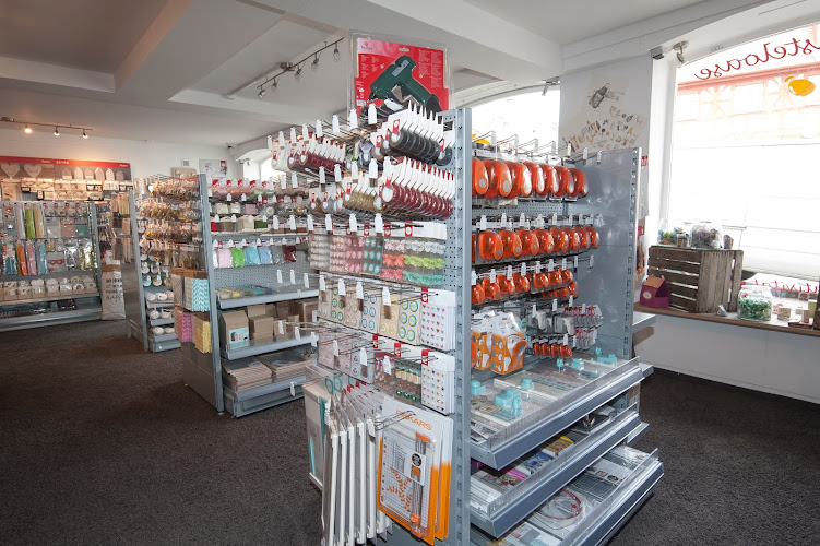 Bienis Basteloase photo