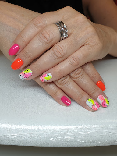 Gold Finger di Giovanna Zampieri - Thumbnail