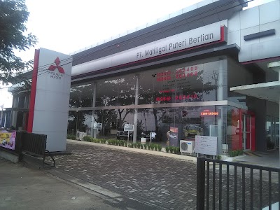Photos of Mitsubishi Motors Mahligai