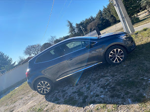 Photo n°13 de Garage du Ventoux (AGENT RENAULT) à Bédoin (Vendeur de voitures d'occasion)