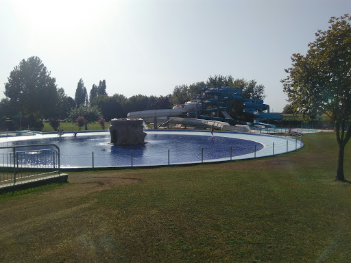 Raining pool - Visual