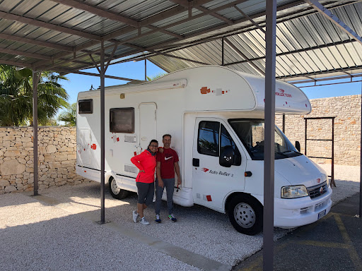 REAL CAMPER - Visual