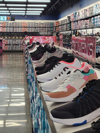 SKECHERS Warehouse Outlet