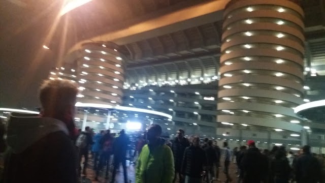 San Siro Stadium & FieraMilano Flat