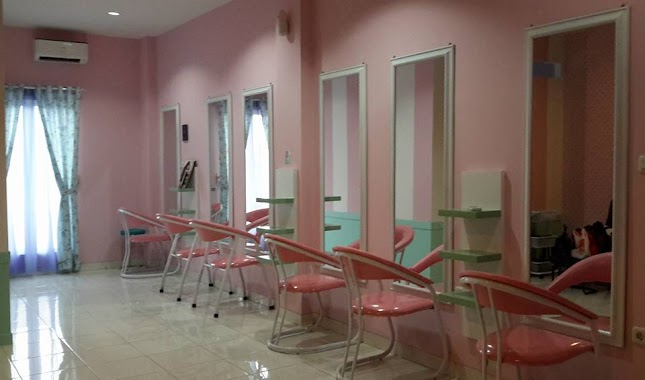 Primrose Beauty Salon Dan Spa, Author: silvia nurani