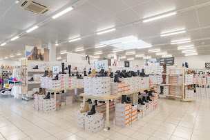 Photo n°7 de GEMO NEMOURS Chaussures et Vêtements à Nemours (Magasin de vêtements pour femmes)