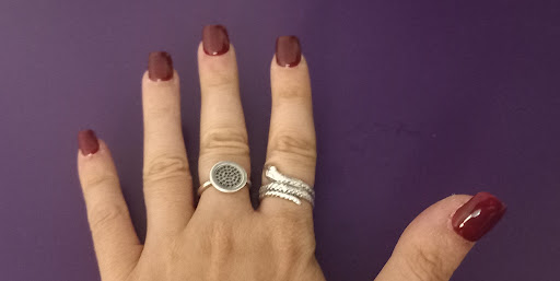 Loc Nails - Visual