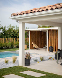 Photo n°33 de Portelli - Pisciniste Toulouse - Construction de piscine - Paysagiste - Mobilier de jardin à Toulouse (Service de réparation de piscines)