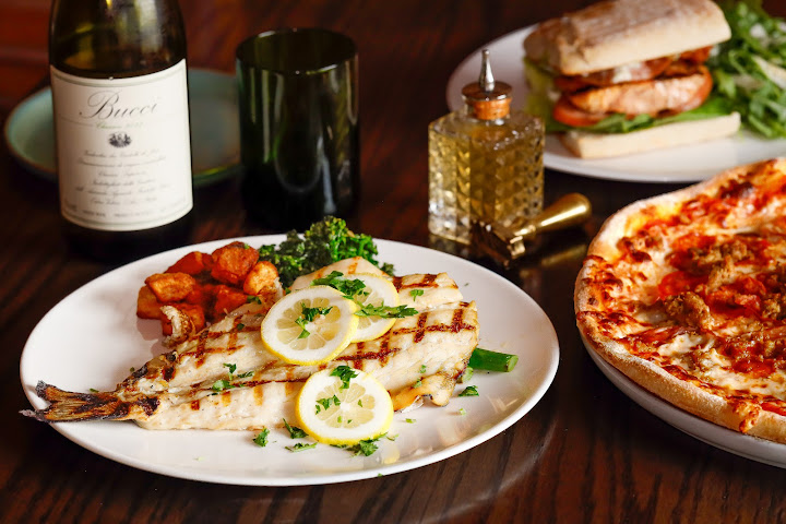 Gianni & Mac's Ristorante by null