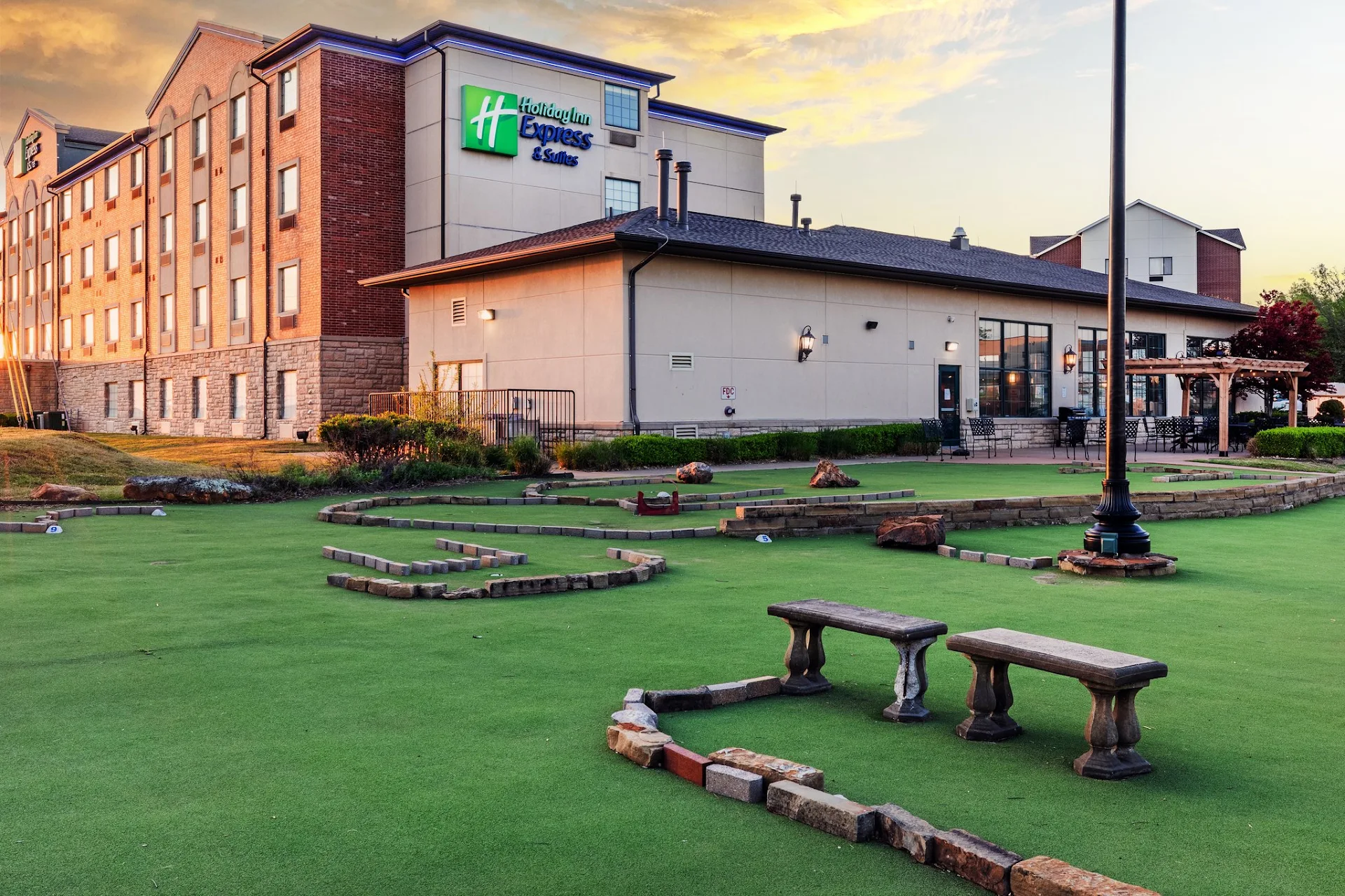 Holiday Inn Express & Suites Tulsa S Broken Arrow Hwy 51 by IHG