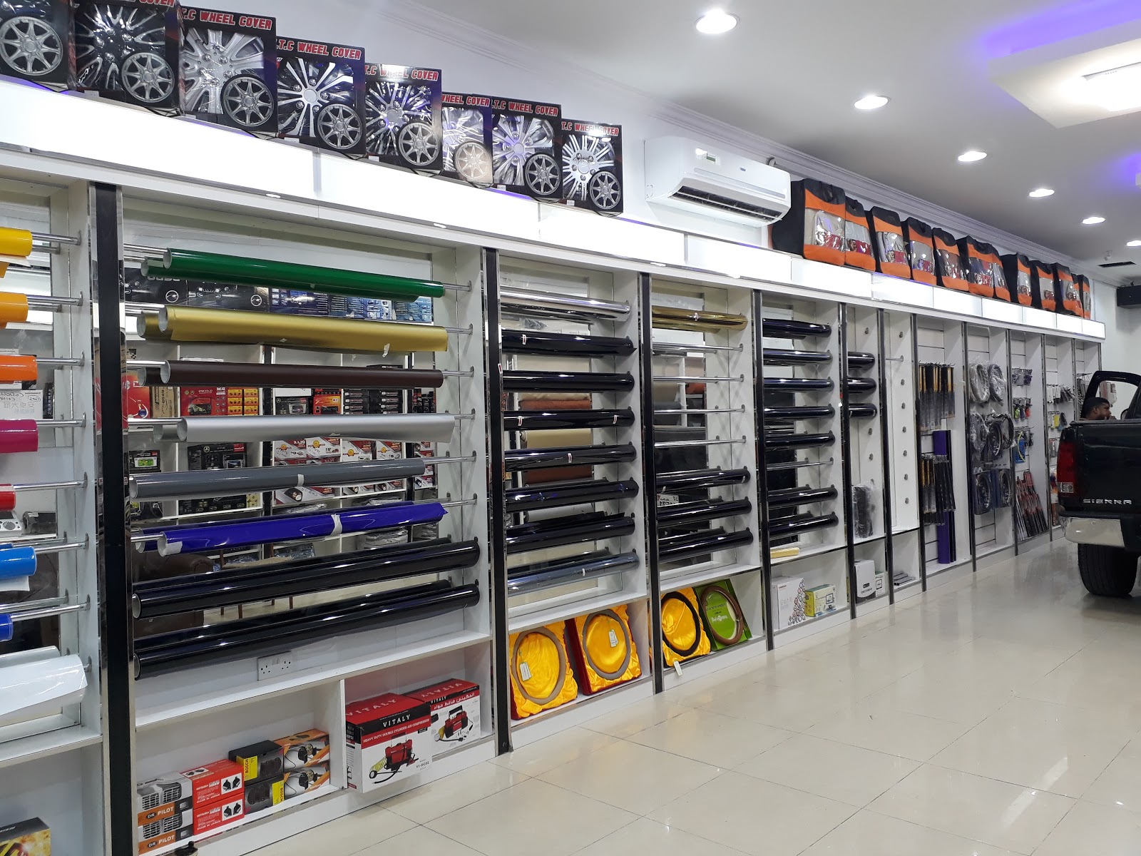 Care Plus Auto Accessories - صورة 2