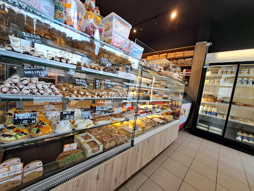 Grzybki Piekarnio-Cukiernia /Pychotka