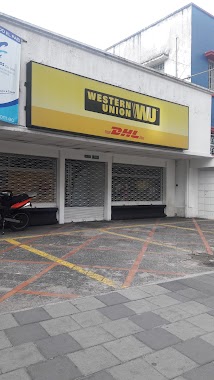 DHL - Western Union, Author: Diarios de Amanda