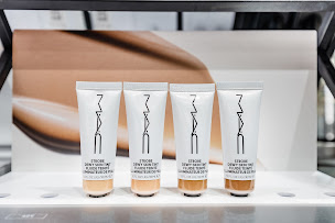 Photo n°14 de MAC Cosmetics à Villeneuve-la-Garenne (Maquilleur.euse)