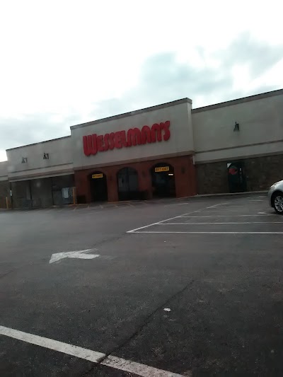 Photos of Wesselman's Supermarkets