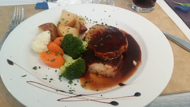 Fliegu Bar and Restaurant
