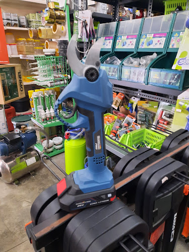 Ρουμπεδάκης Σ. Αγροεφόδια - Εμπορικό πολυκατάστημα