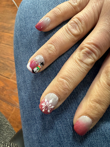 K - NAILS. 12308 Dorsett Rd Maryland Heights MO 63043 - Thumbnail