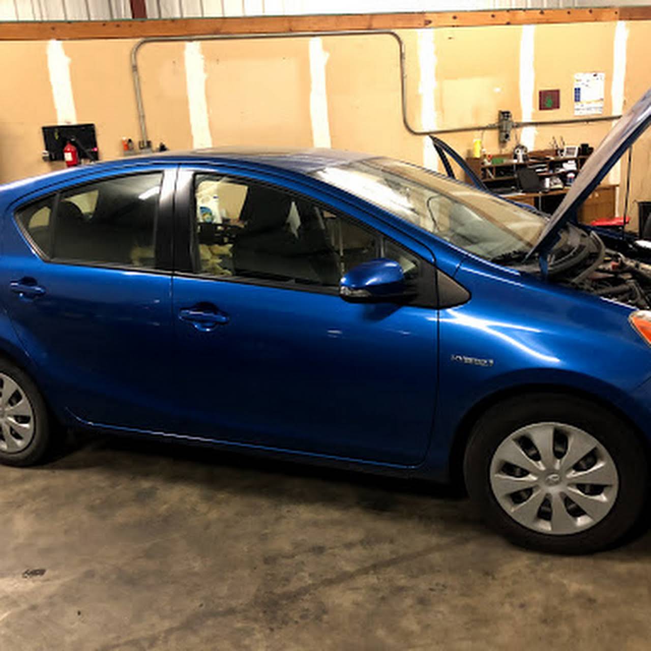 Lozanos Automotive Auto Repair Shop in Porterville