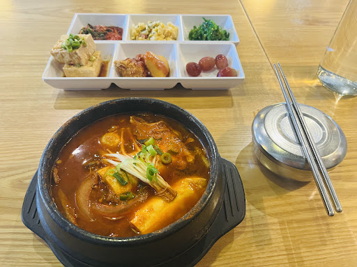 Yoon's Kitchen Blackburn Gallery - Australia