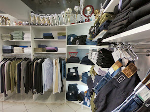 Photo n°5 de Boutique Loredo à Morosaglia (Magasin de vêtements pour hommes)