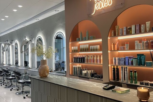 Hairdresser Kristof - Warsaw