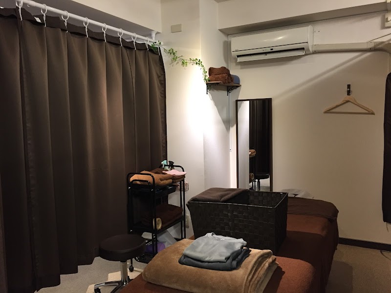 骨盤×お顔の専門店 Halleloo浅草